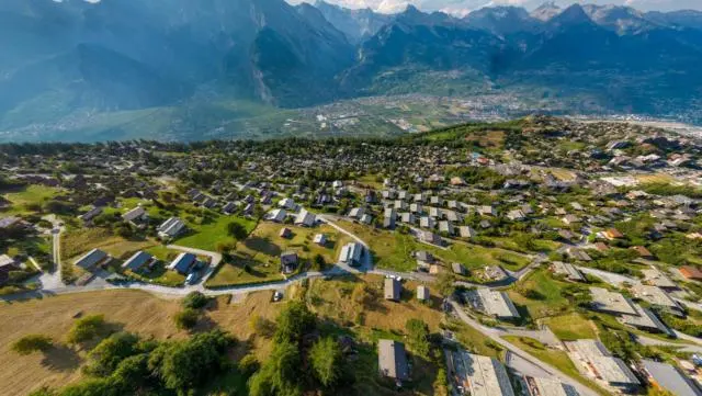 Wunderschönes Grundstück mit atemberaubender Aussicht, Möglichkeit zum Bau eines Hauptwohnsitzes — 3