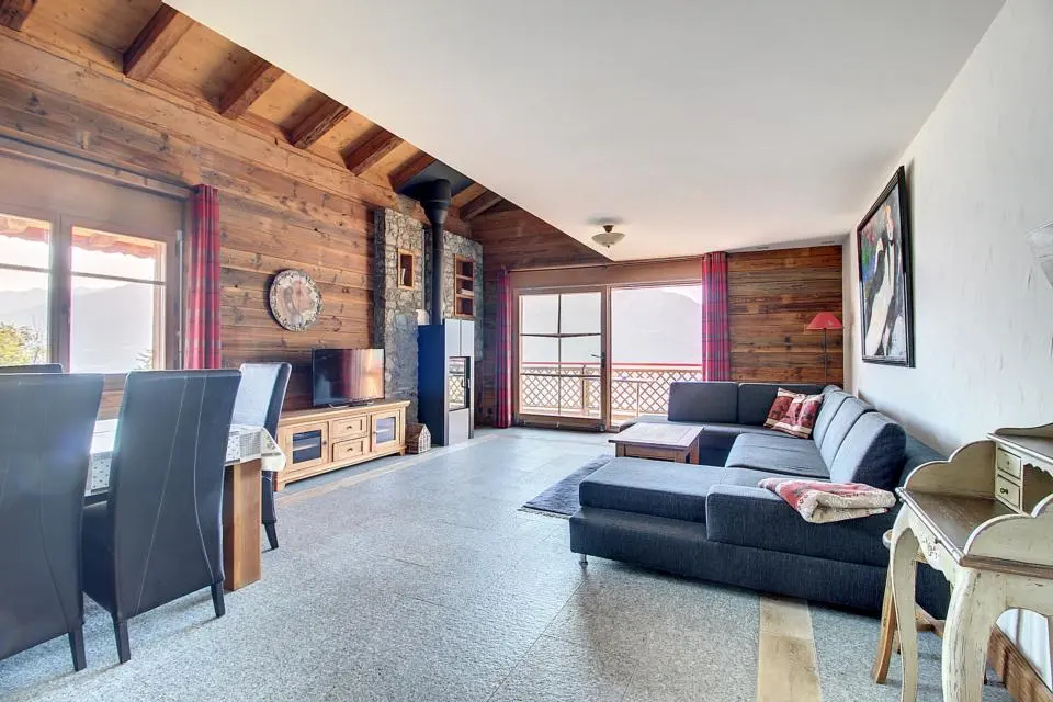 Duplex 5.5 pièces avec balcon et vue panoramique en résidence secondaire — photo 1