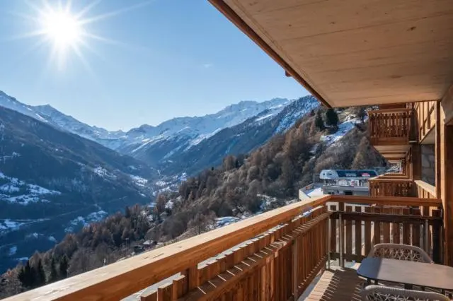 Wunderschöne 4,5-Zimmer-Wohnung mit direktem Zugang zu den Skipisten in einer Hotelresidenz — 2