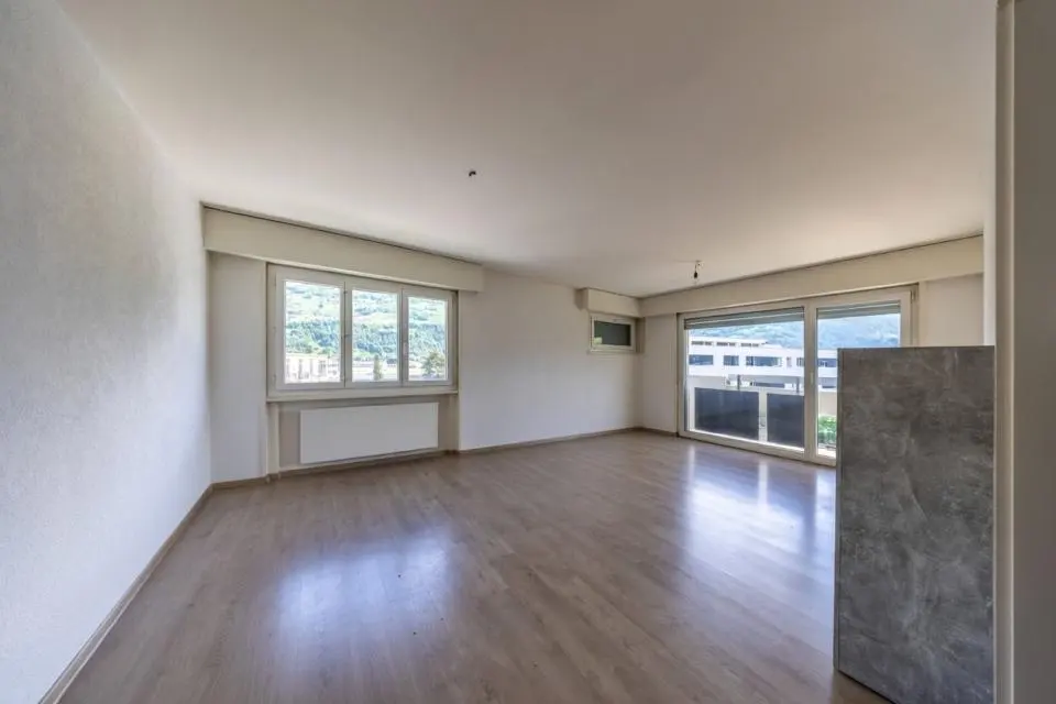 Grand appartement de 4.5 pièces avec balcon — photo 2