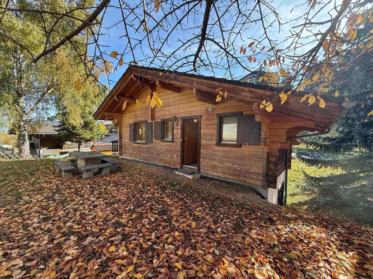 Chalet mit ländlichem Charme, saisonal zu vermieten – nur einen Katzensprung vom Zentrum entfernt. — 1