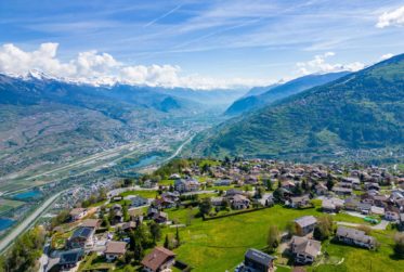 Wunderschönes Baugrundstück mit Blick auf die Rhone-Ebene und die Alpen