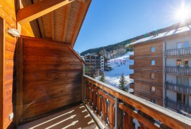 Charmant attique ski in/out avec balcon ensoleillé