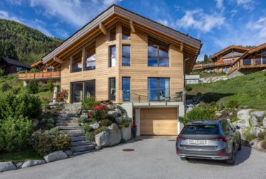 Very beautiful chalet in a quiet location with view