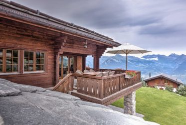 Luxuriöses Chalet mit Hallenbad Ski in/out ganzjährig zugänglich
