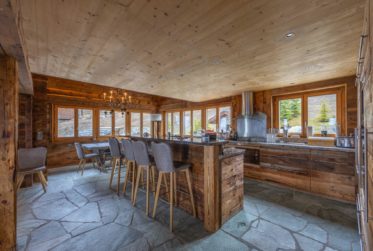 Luxurious chalet with indoor swimming pool ski in/out all year round