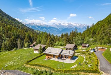 Exceptional chalet in an idyllic setting