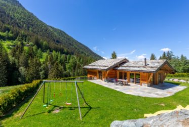 Exceptional chalet in an idyllic setting