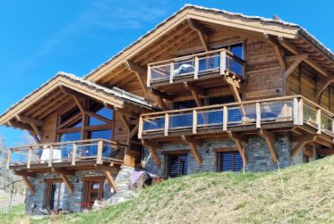 Luxuriöses Chalet mit 2 Wohnungen und atemberaubender Aussicht