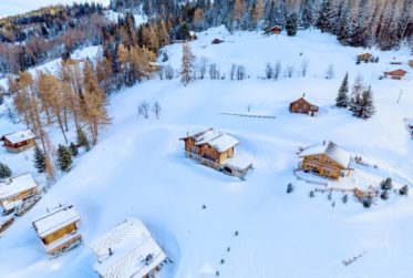 Exceptional chalet on the slopes