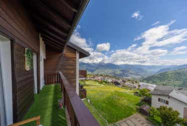 Superb duplex penthouse with panoramic views