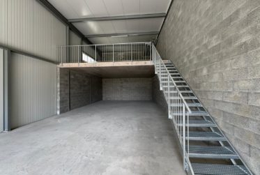 Espace modulable de 124m² - Flexibilité & accessibilité stratégique A9