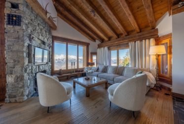 Beautiful ski in/out chalet with breathtaking views