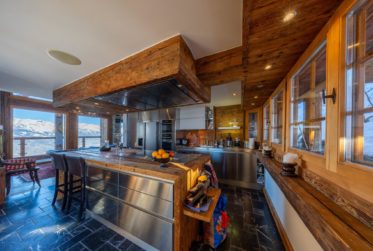 Beautiful ski in/out chalet with breathtaking views
