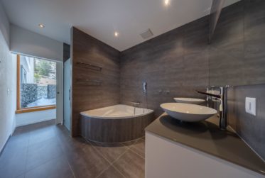 Magnifique appartement rénové avec grandes terrasses ski IN/OUT