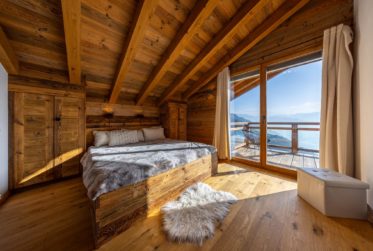 Luxurious 2 apartments chalet with breathtaking views