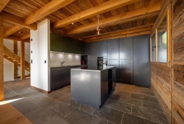 Luxurious 2 apartments chalet with breathtaking views