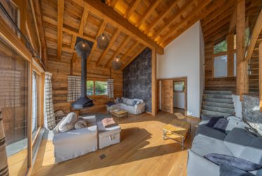 Luxurious 2 apartments chalet with breathtaking views