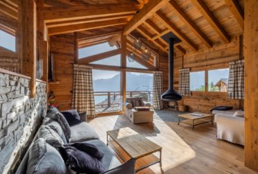 Luxurious 2 apartments chalet with breathtaking views