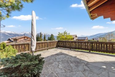 Magnifique chalet en madrier au calme - situation exceptionnelle