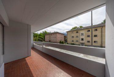 Completely renovated 4.5p flat