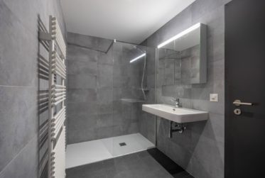Completely renovated 4.5p flat