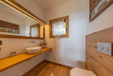 Luxurious 2 apartments chalet with breathtaking views