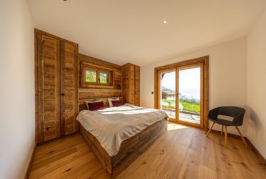 Luxurious 2 apartments chalet with breathtaking views