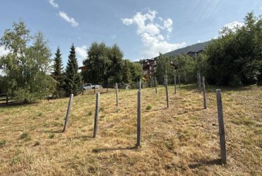 Magnificent building plot with views