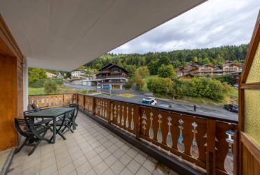 Spacious 3.5-room flat in the heart of the resort