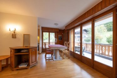 Spacious 3.5-room flat in the heart of the resort