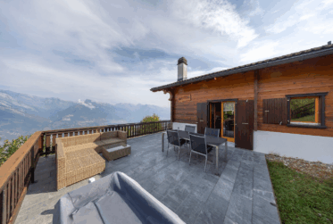 Beau chalet avec vue à couper le souffle