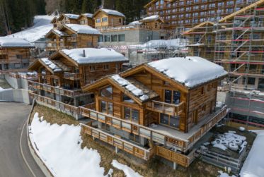 Magnificent single-storey apartment in a luxury ski-in/ski-out chalet – Dixence Resort