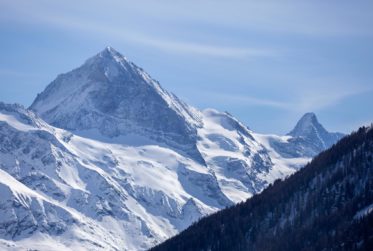 Magnificent single-storey apartment in a luxury ski-in/ski-out chalet – Dixence Resort
