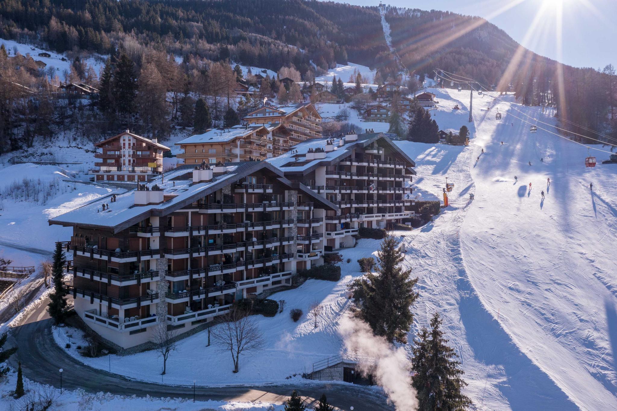 Charmant appartement aux pieds des pistes (ski in/out)