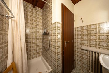 A charming 2.5-room walk-through flat in the centre of the resort