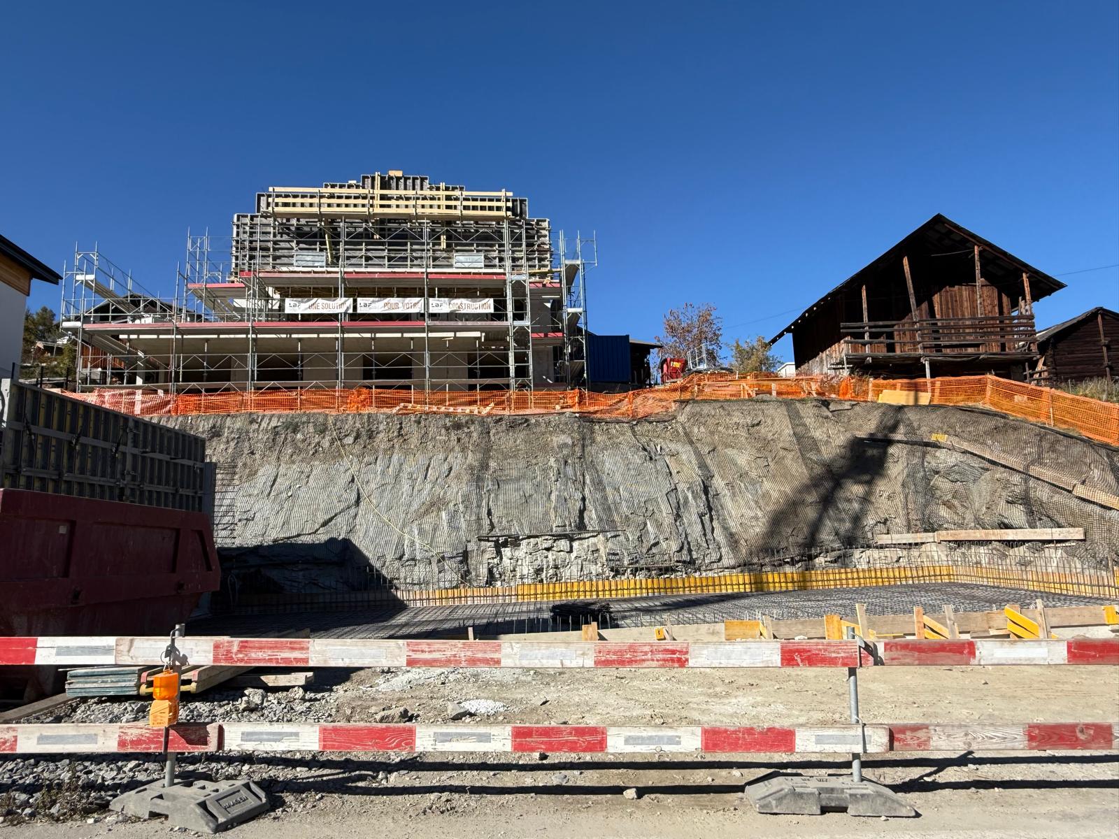 4.5 Rooms Flat, Custom built flat