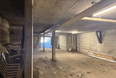 Indoor parking space in the center of Ovronnaz