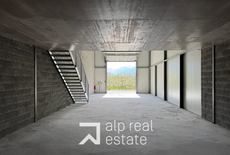 Modular space of 124 m² – Flexibility & strategic access near A9