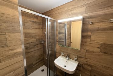 2.5 pièces neuf avec terrasse Sud et vue montagne