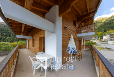 Spacious 3.5-Room Cross-Through Apartment