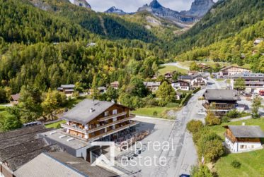 Transversing attic flat in the centre of the village