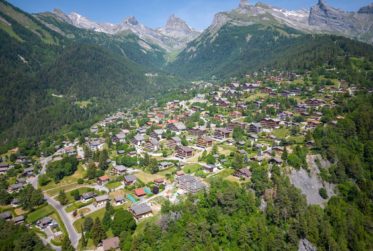 2.5 pièces neuf avec terrasse Sud et vue montagne