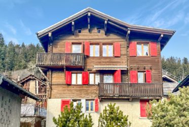 3.5-Room Apartment with Independent Studio