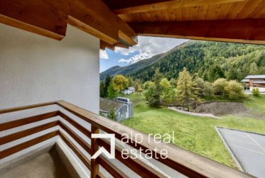 Transversing attic flat in the centre of the village