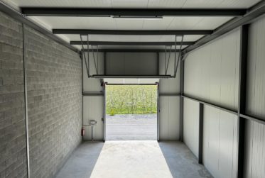 Modulare Fläche von 160 m² – Flexibilität und strategische Erreichbarkeit nahe der A9