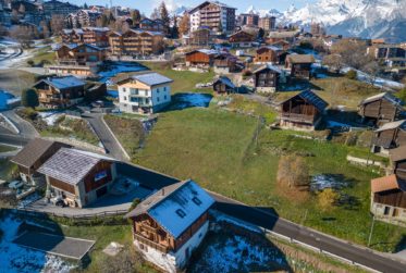 Beautiful flat in villa on plan