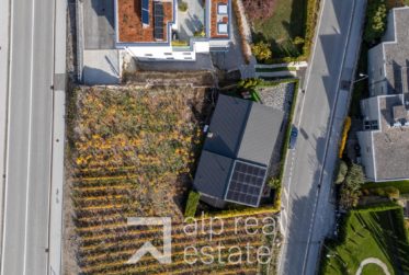 Architect-Designed Villa with Panoramic Views of the Castles