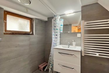 3.5-Room Apartment with Independent Studio