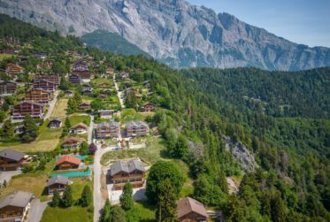 2.5 pièces neuf avec terrasse Sud et vue montagne